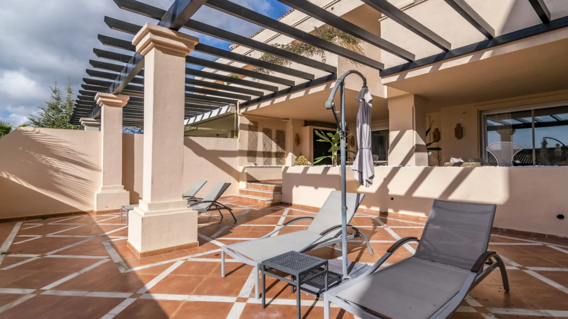 Se vende apartamento planta baja en Albatross Hill