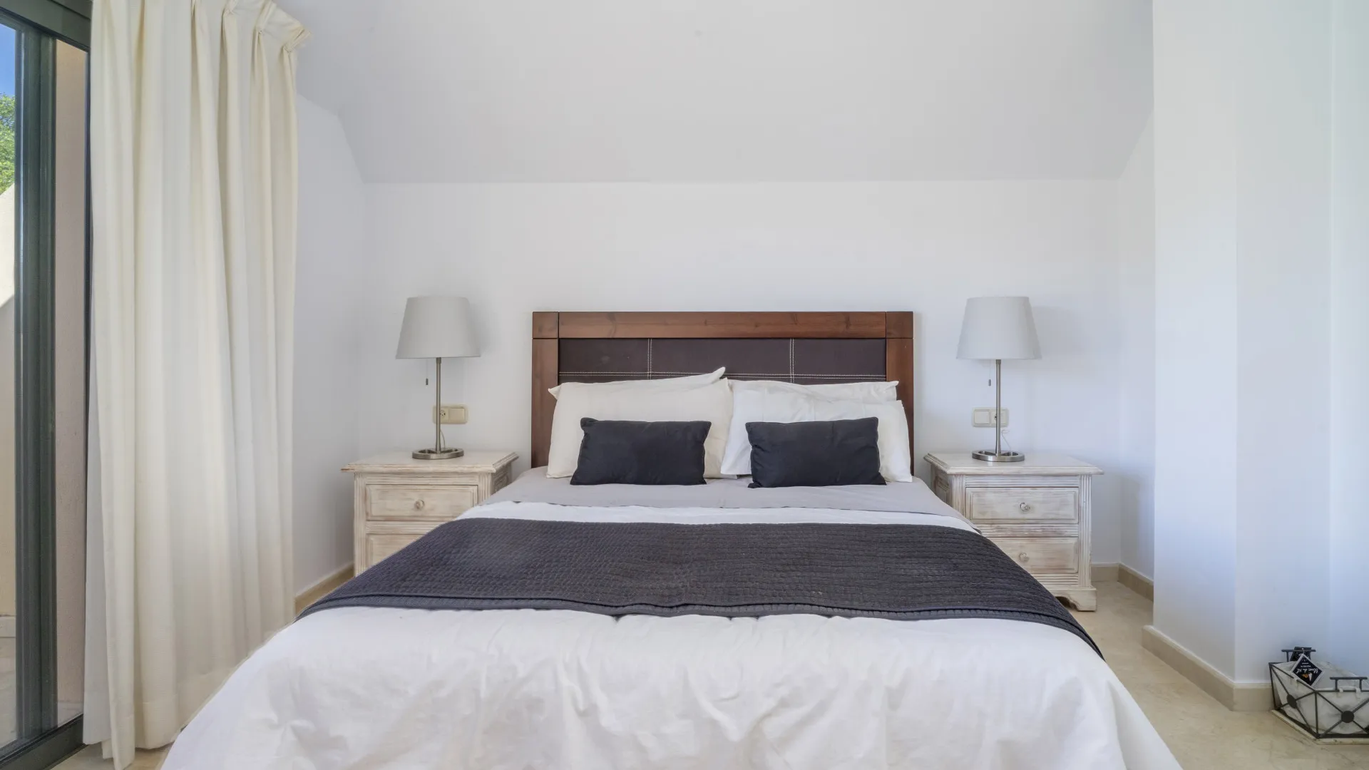 Duplex penthouse with 2 bedrooms for sale in Lorcrigolf