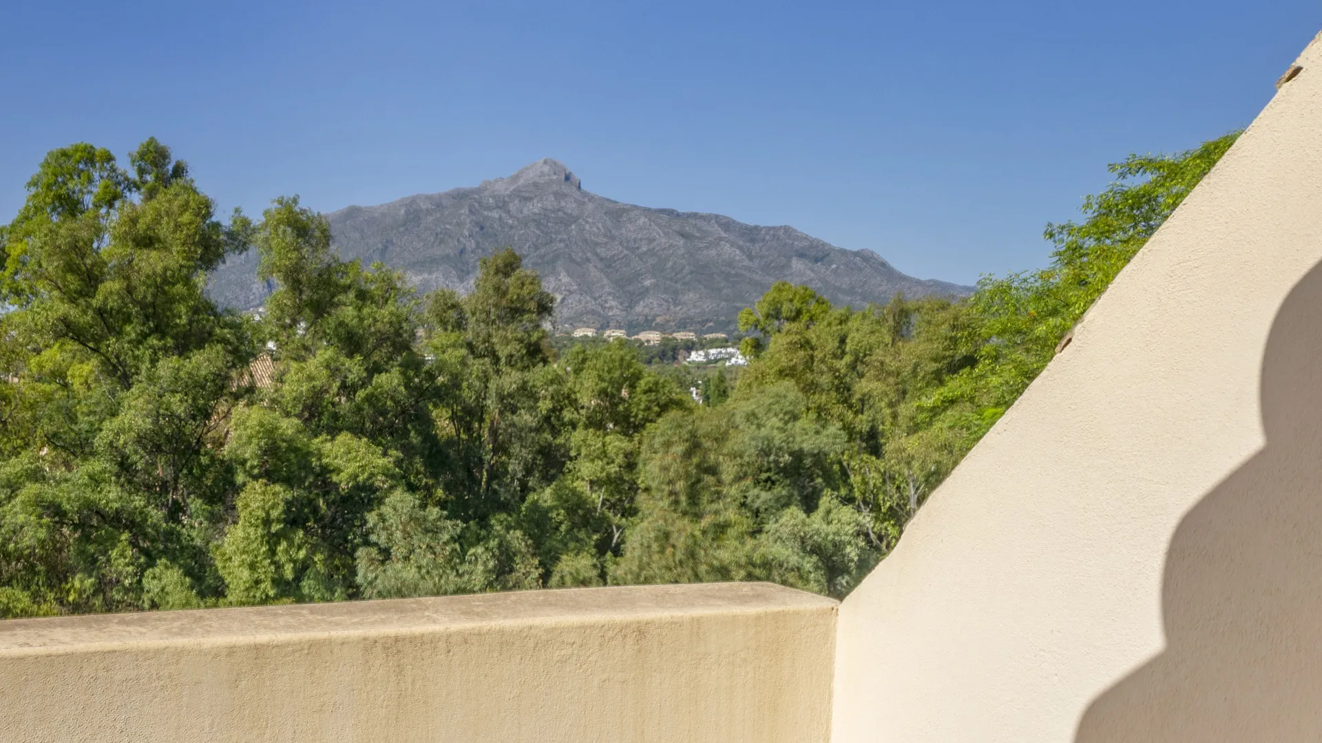 Duplex penthouse with 2 bedrooms for sale in Lorcrigolf