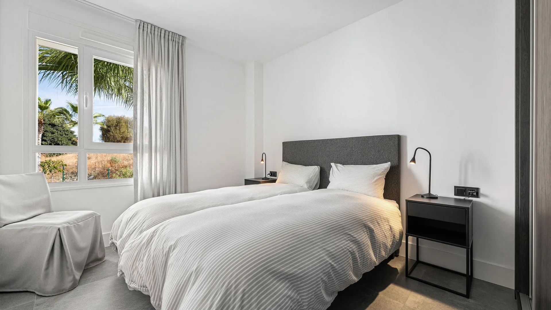 Buy La Quinta duplex penthouse