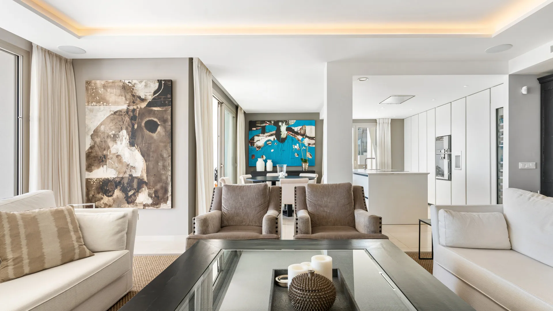 For sale 3 bedrooms apartment in 9 Lions Residences