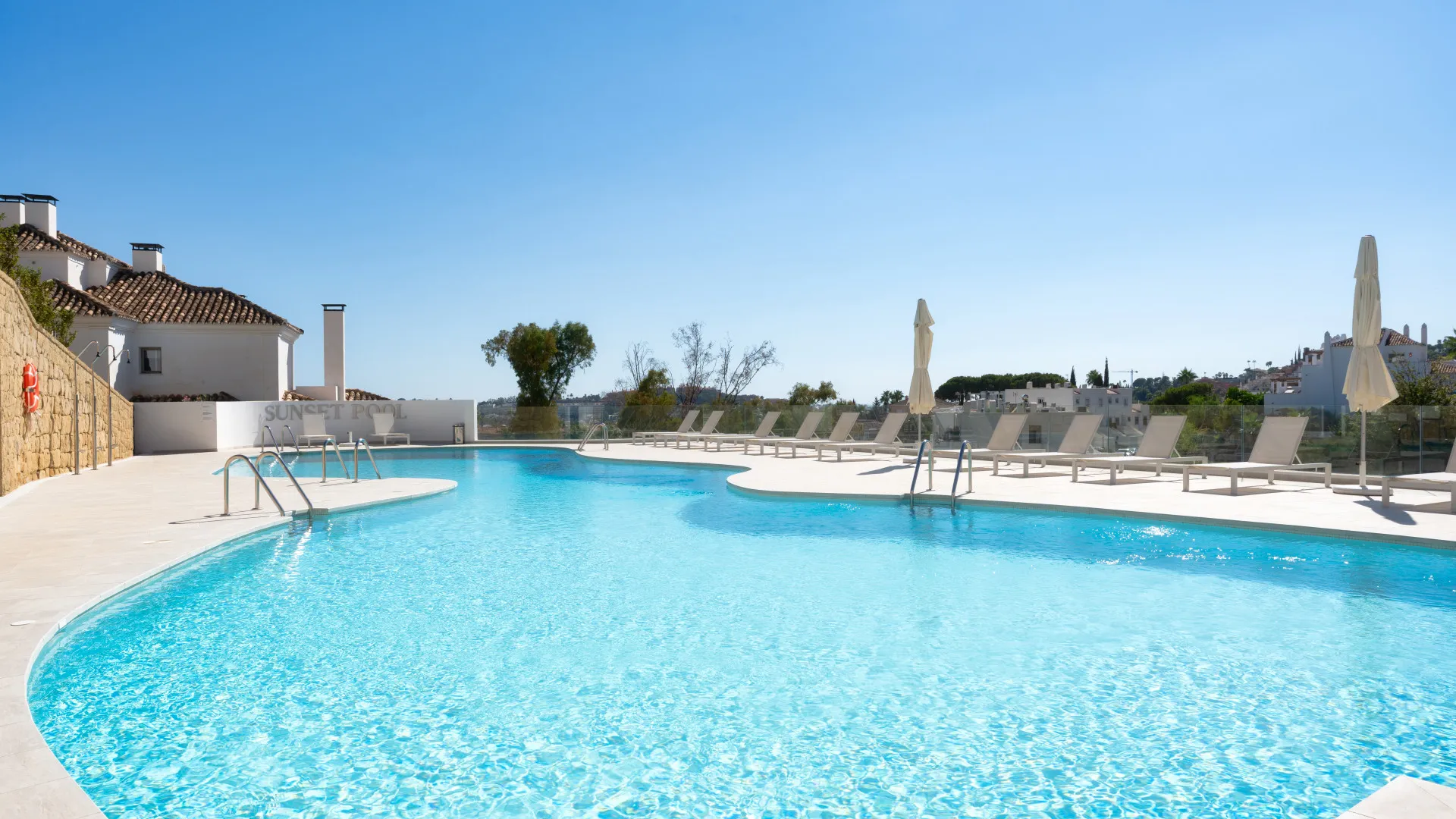For sale 3 bedrooms apartment in 9 Lions Residences