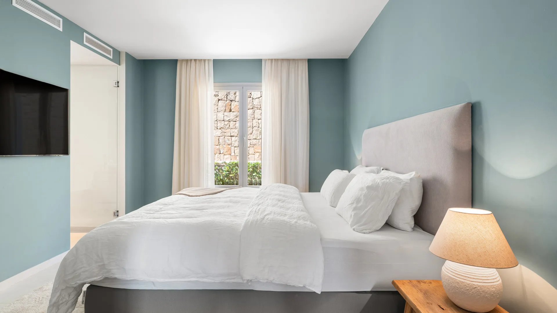 For sale 3 bedrooms apartment in 9 Lions Residences