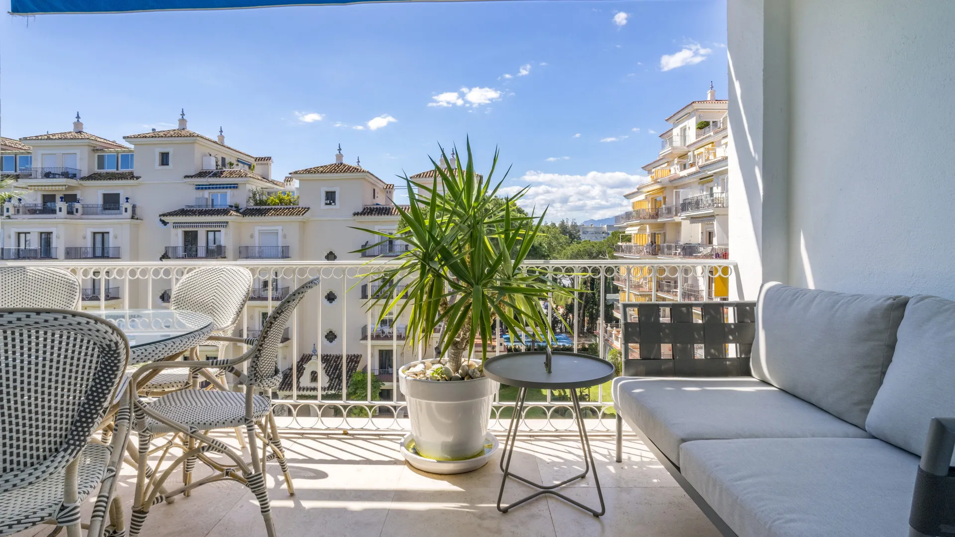 Andalucia del Mar, apartamento de 2 dormitorios en venta