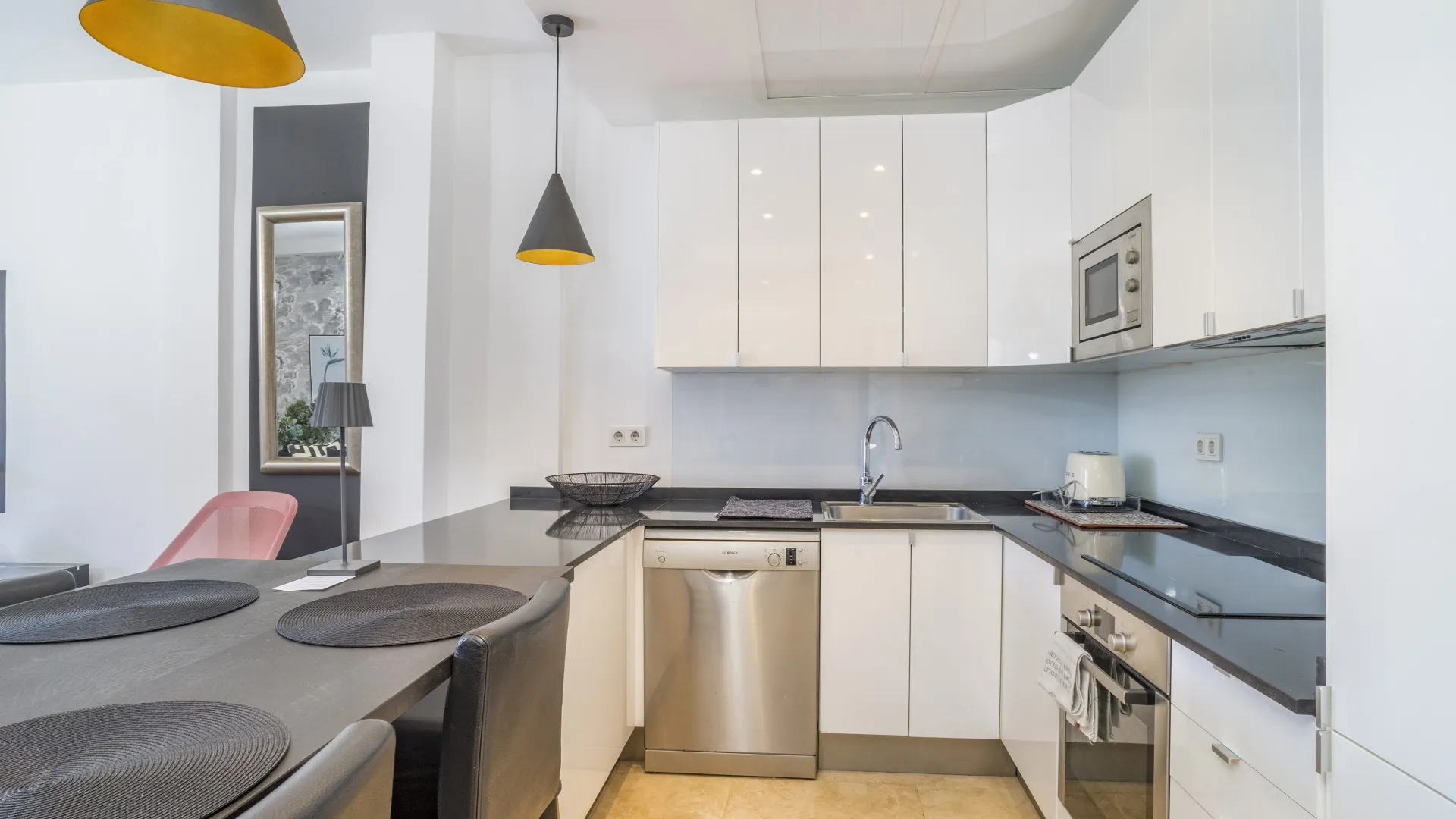 Andalucia del Mar, apartamento de 2 dormitorios en venta