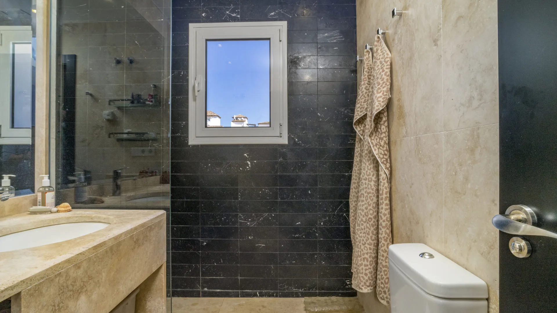 Andalucia del Mar, apartamento de 2 dormitorios en venta