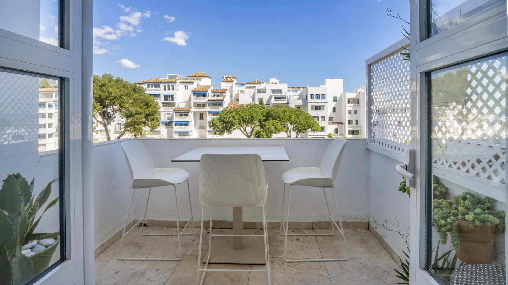 Andalucia del Mar, apartamento de 2 dormitorios en venta