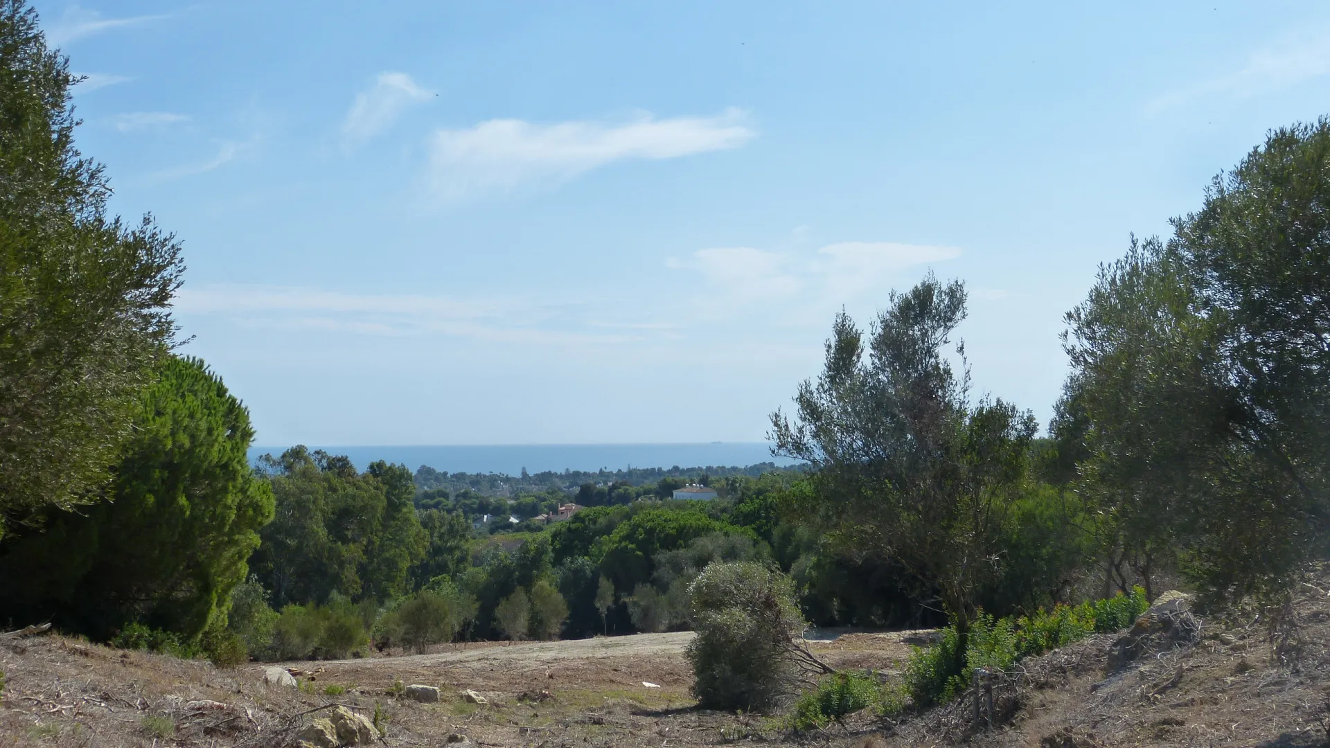 Plot in Zona L for sale