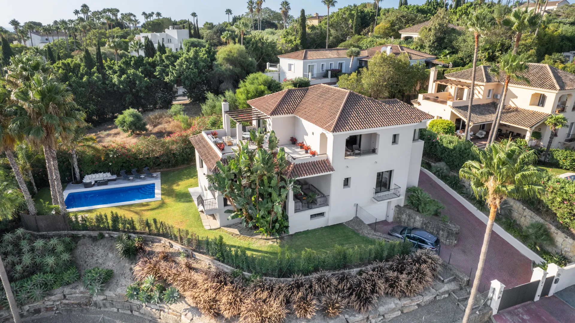 Villa for sale in Zona F with 4 bedrooms