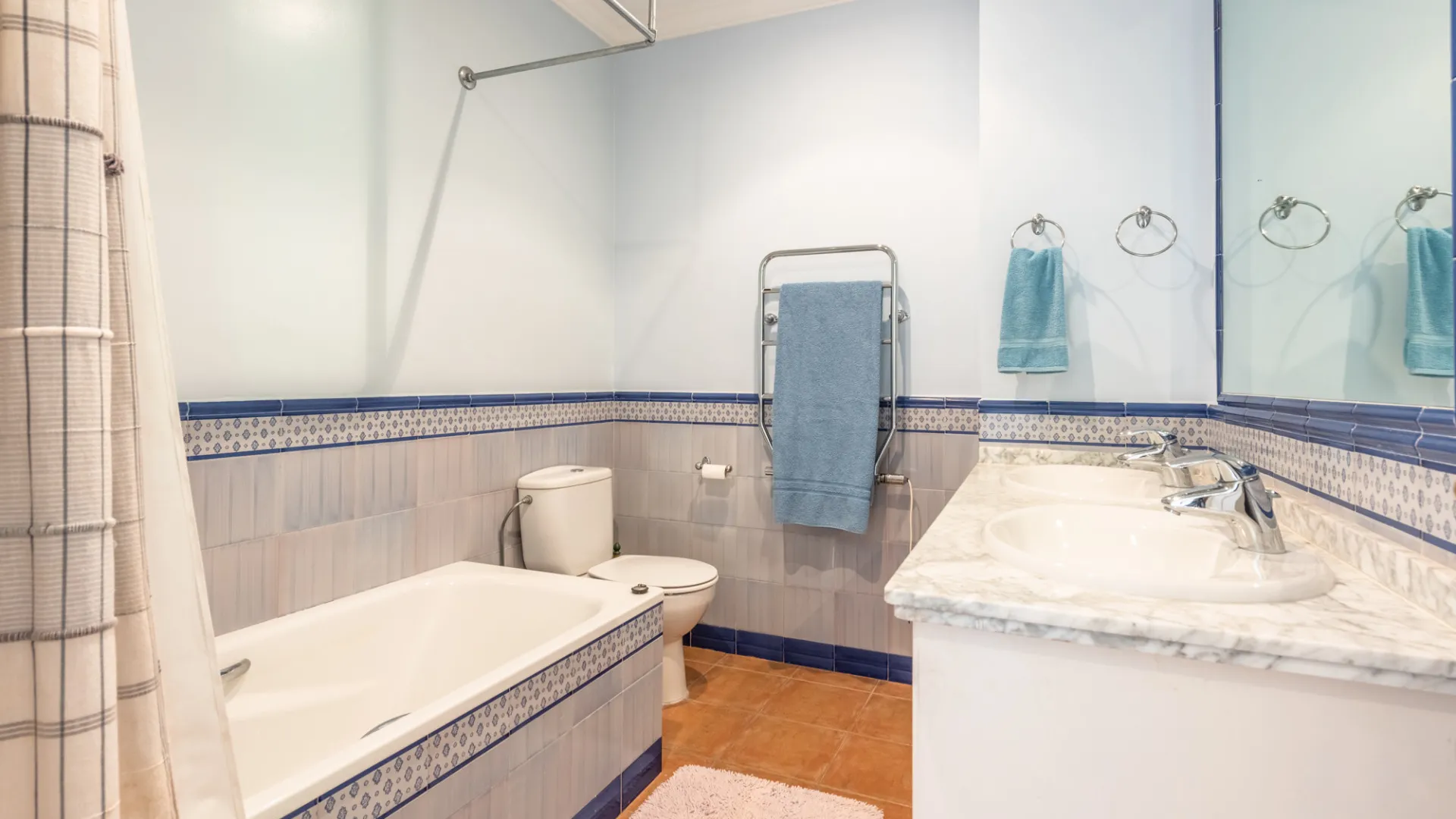 Se vende villa en Zona F