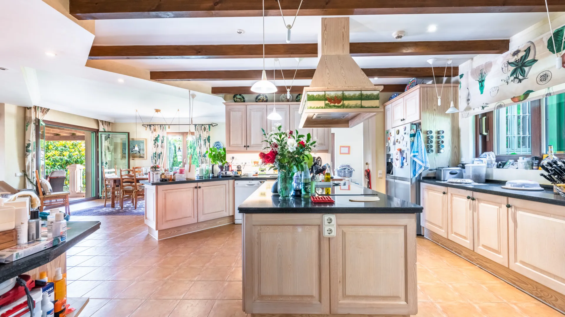 Se vende villa en Zona F