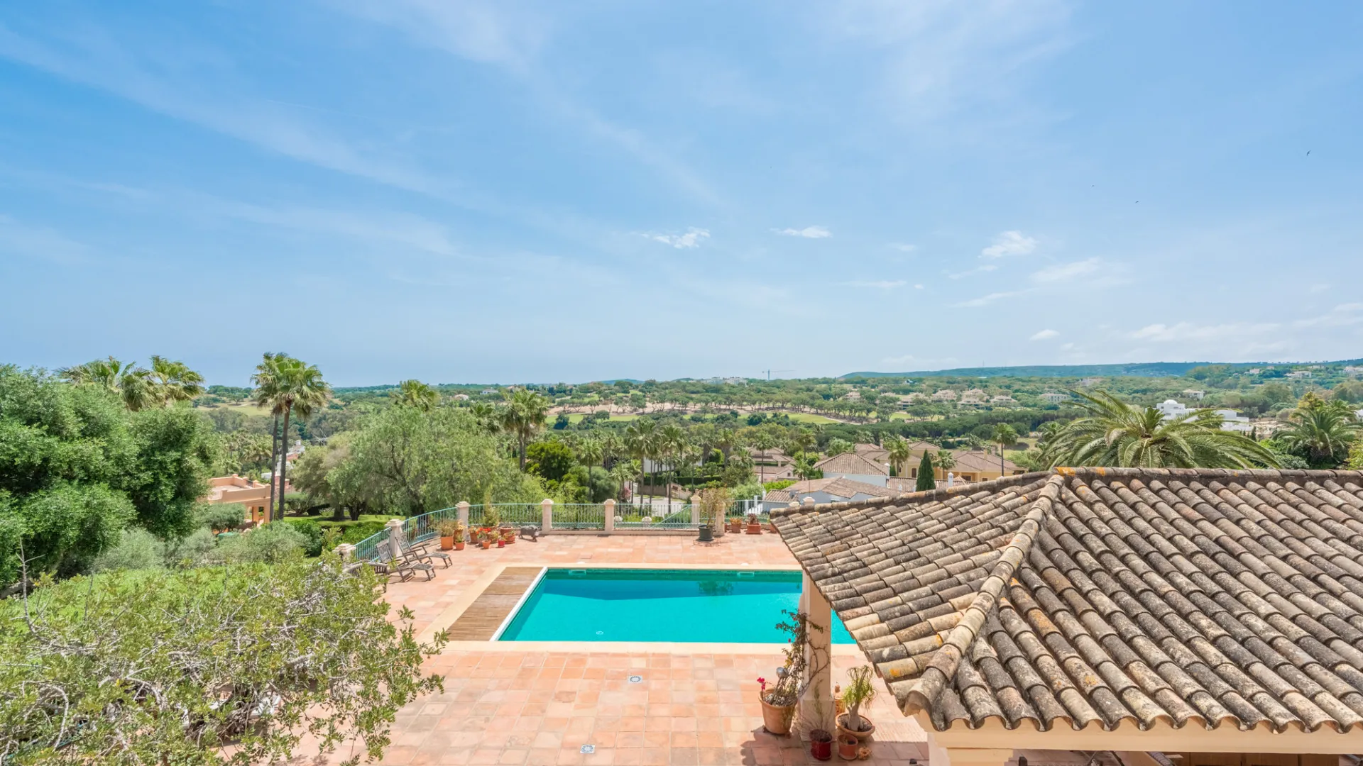 Se vende villa en Zona F