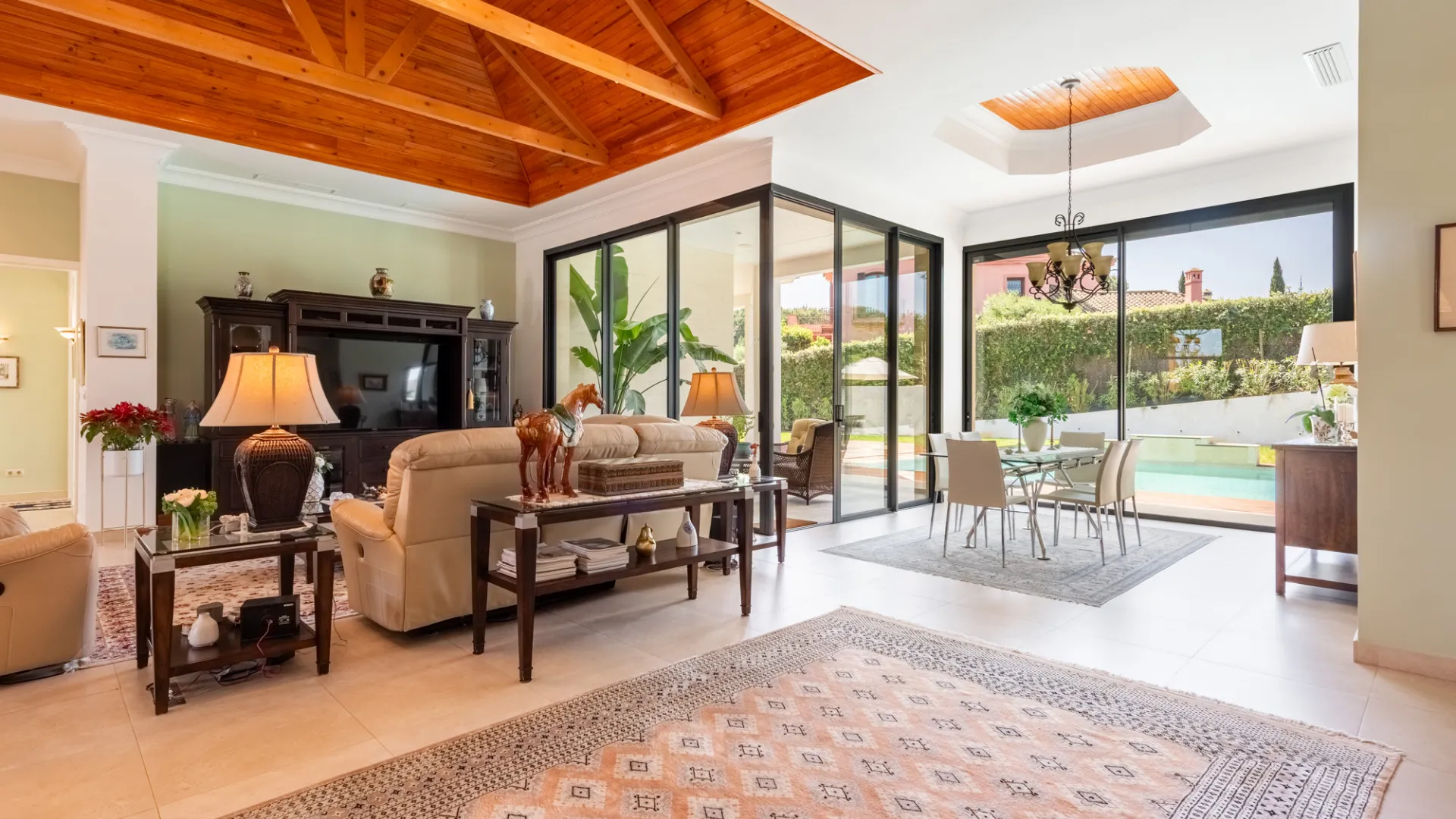 For sale Zona G 4 bedrooms villa