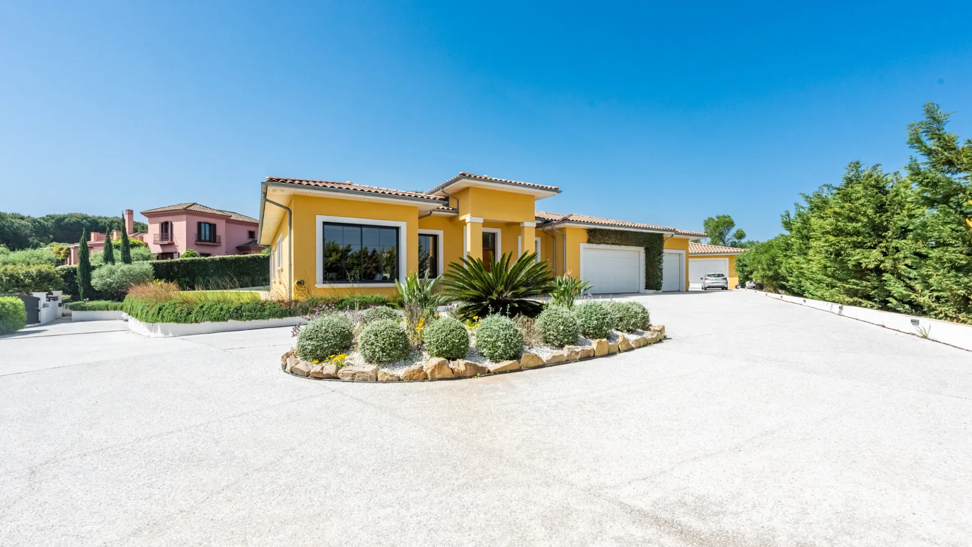 For sale Zona G 4 bedrooms villa