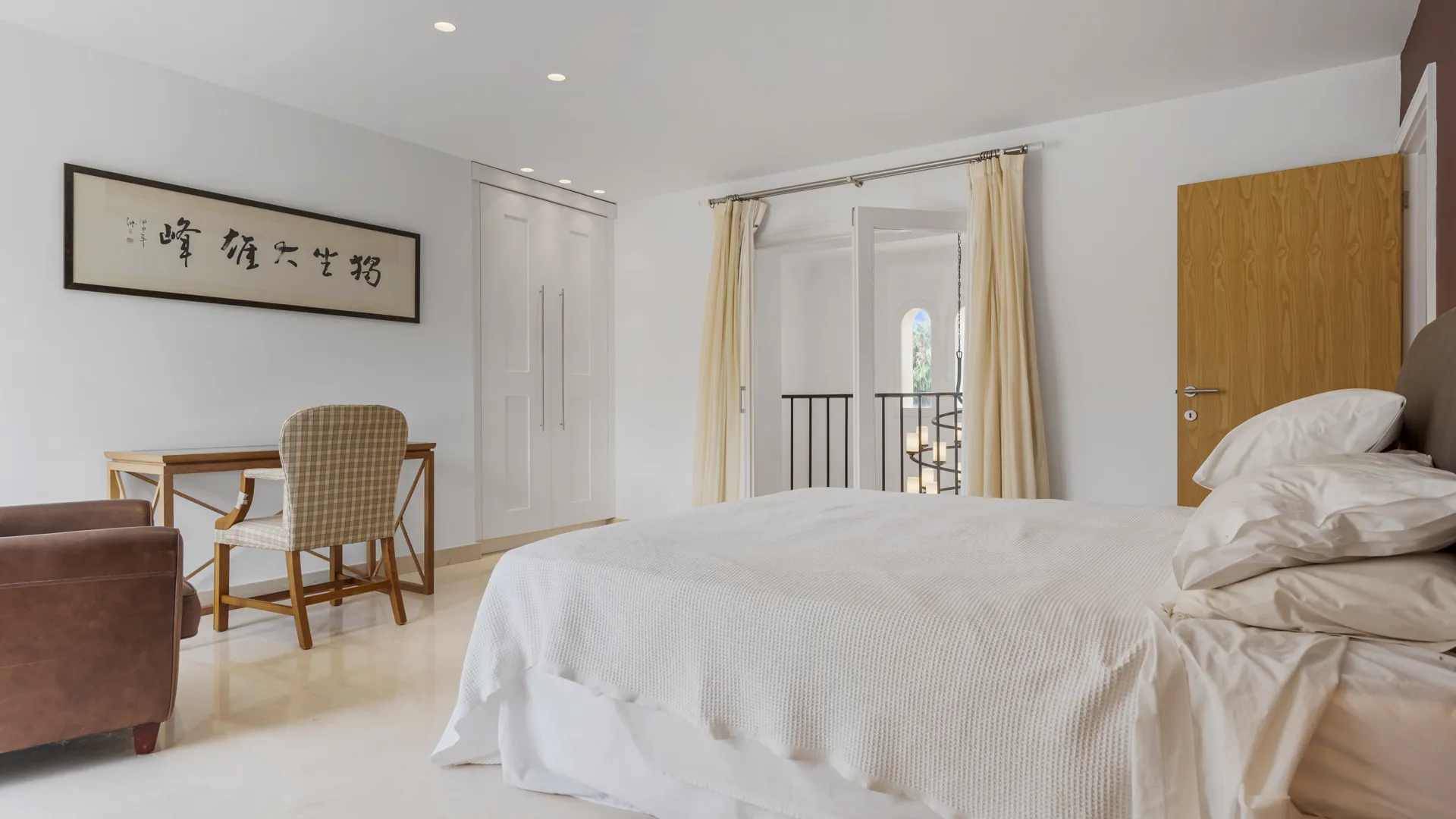 7 bedrooms Kings & Queens villa for sale