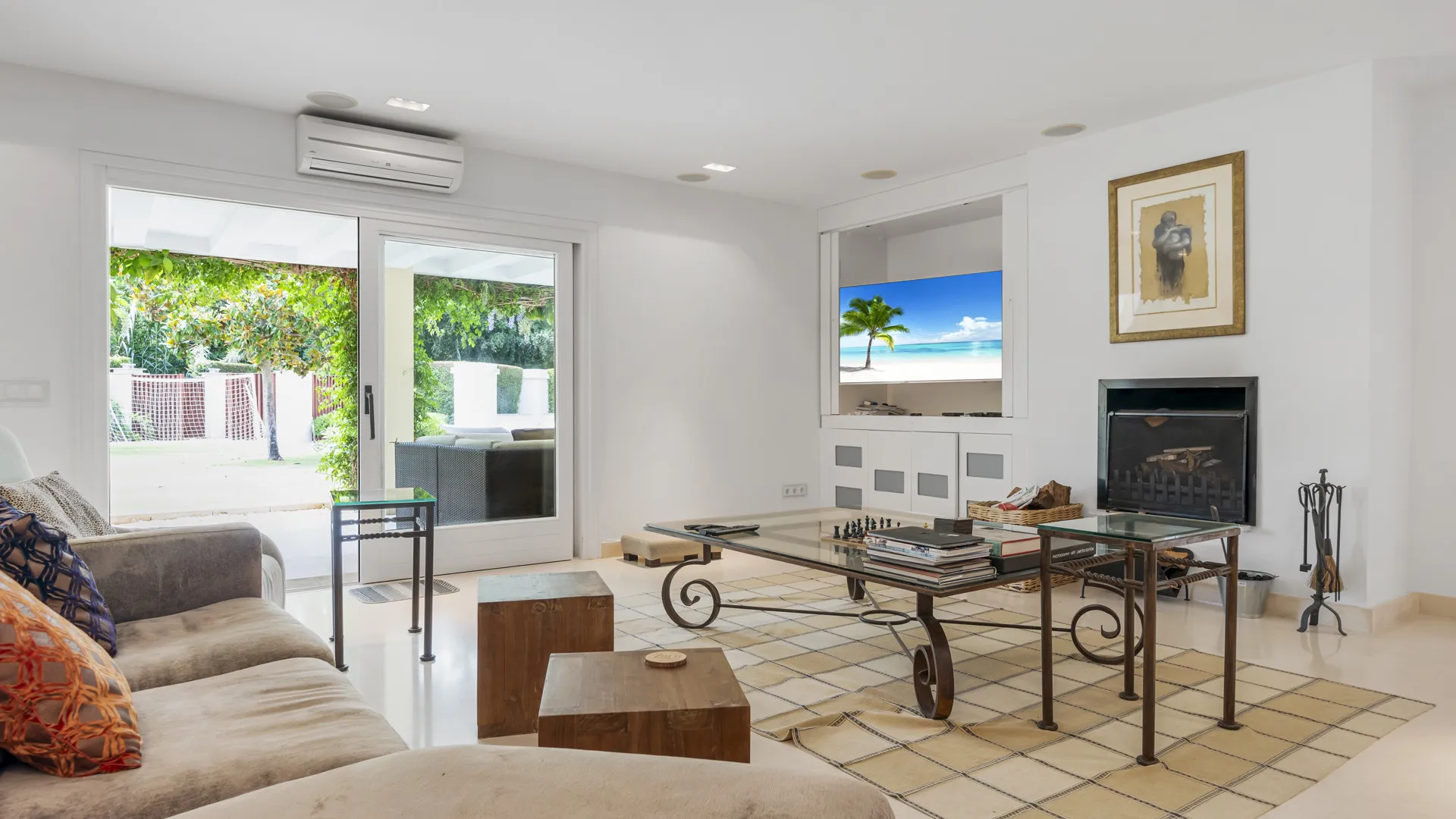 7 bedrooms Kings & Queens villa for sale