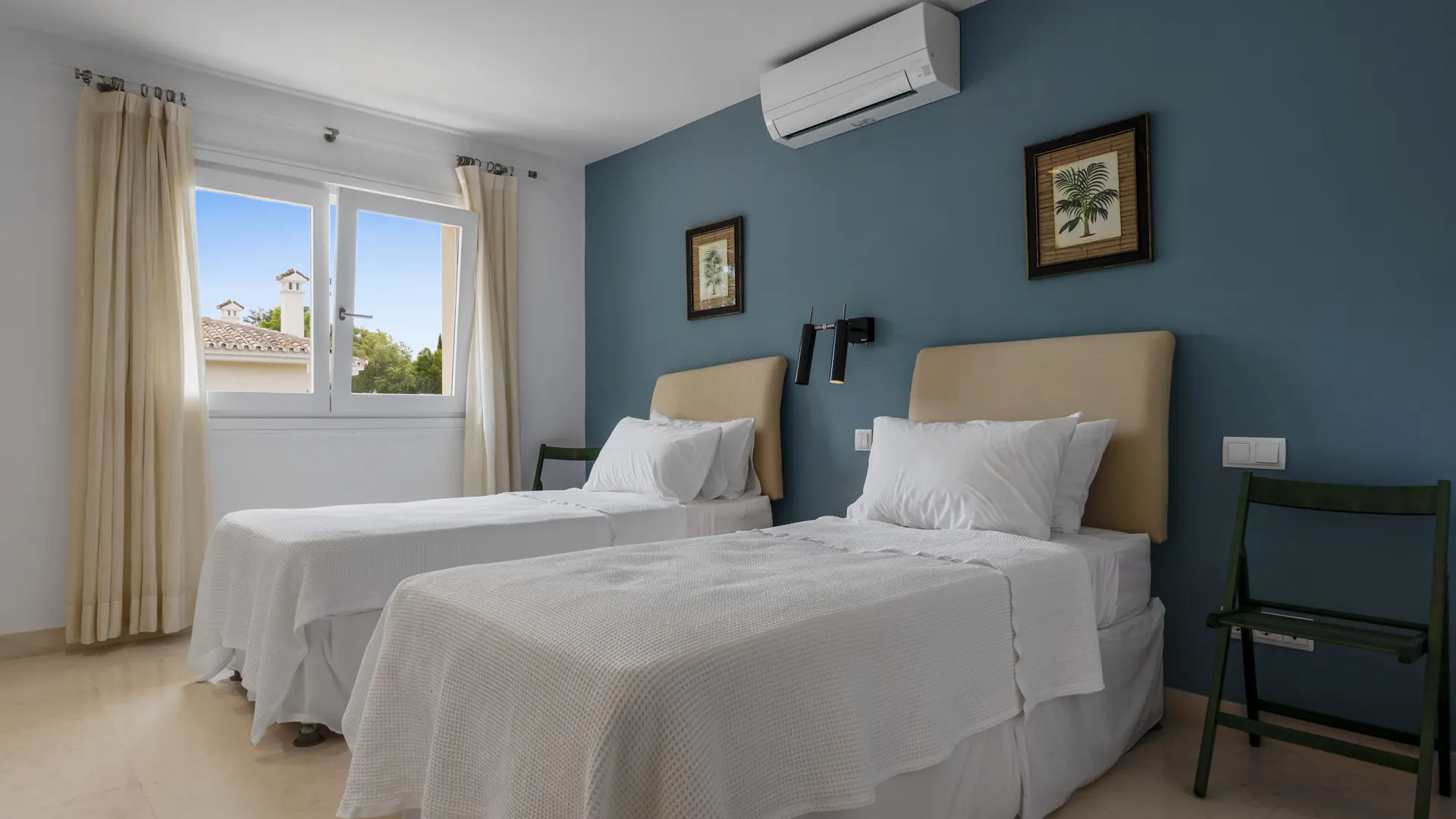 7 bedrooms Kings & Queens villa for sale