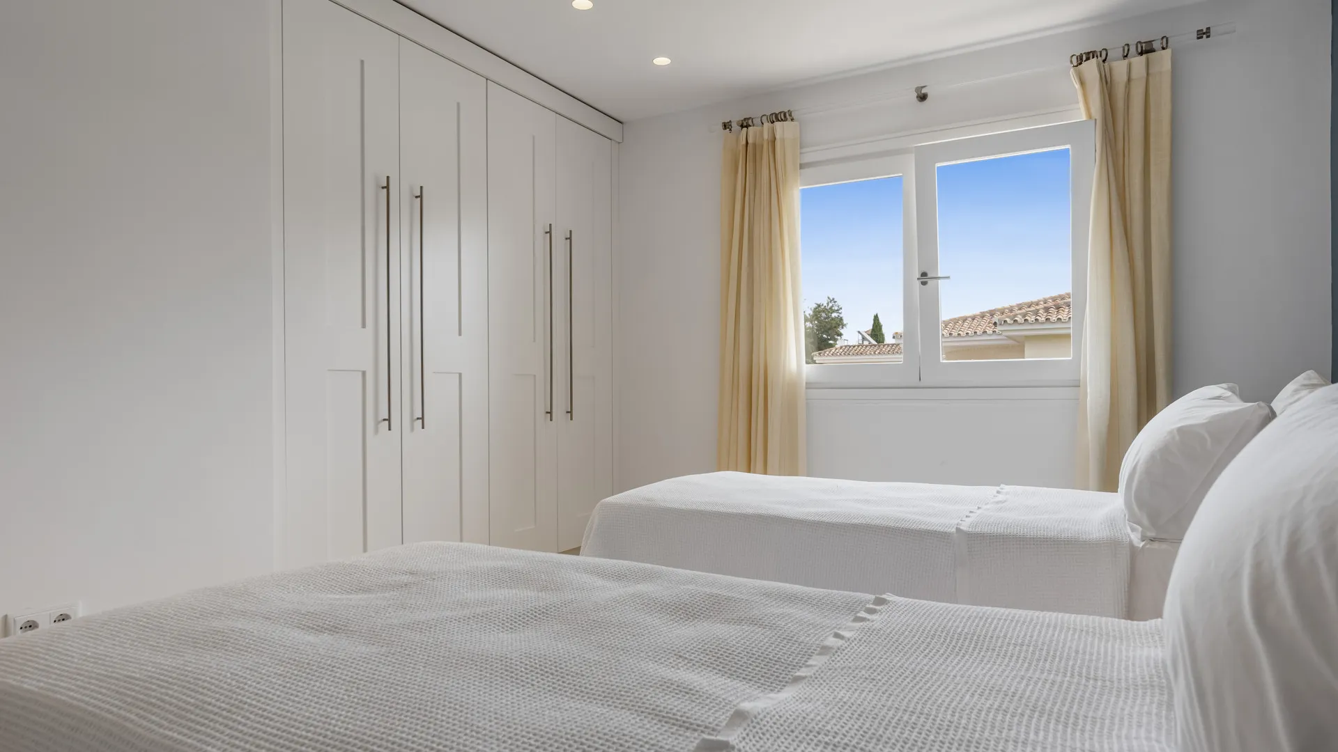 7 bedrooms Kings & Queens villa for sale