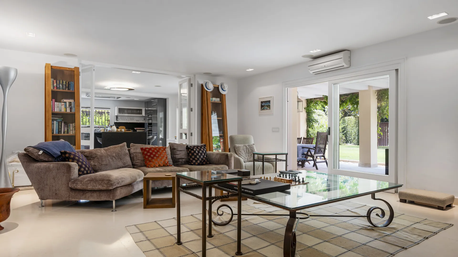 7 bedrooms Kings & Queens villa for sale