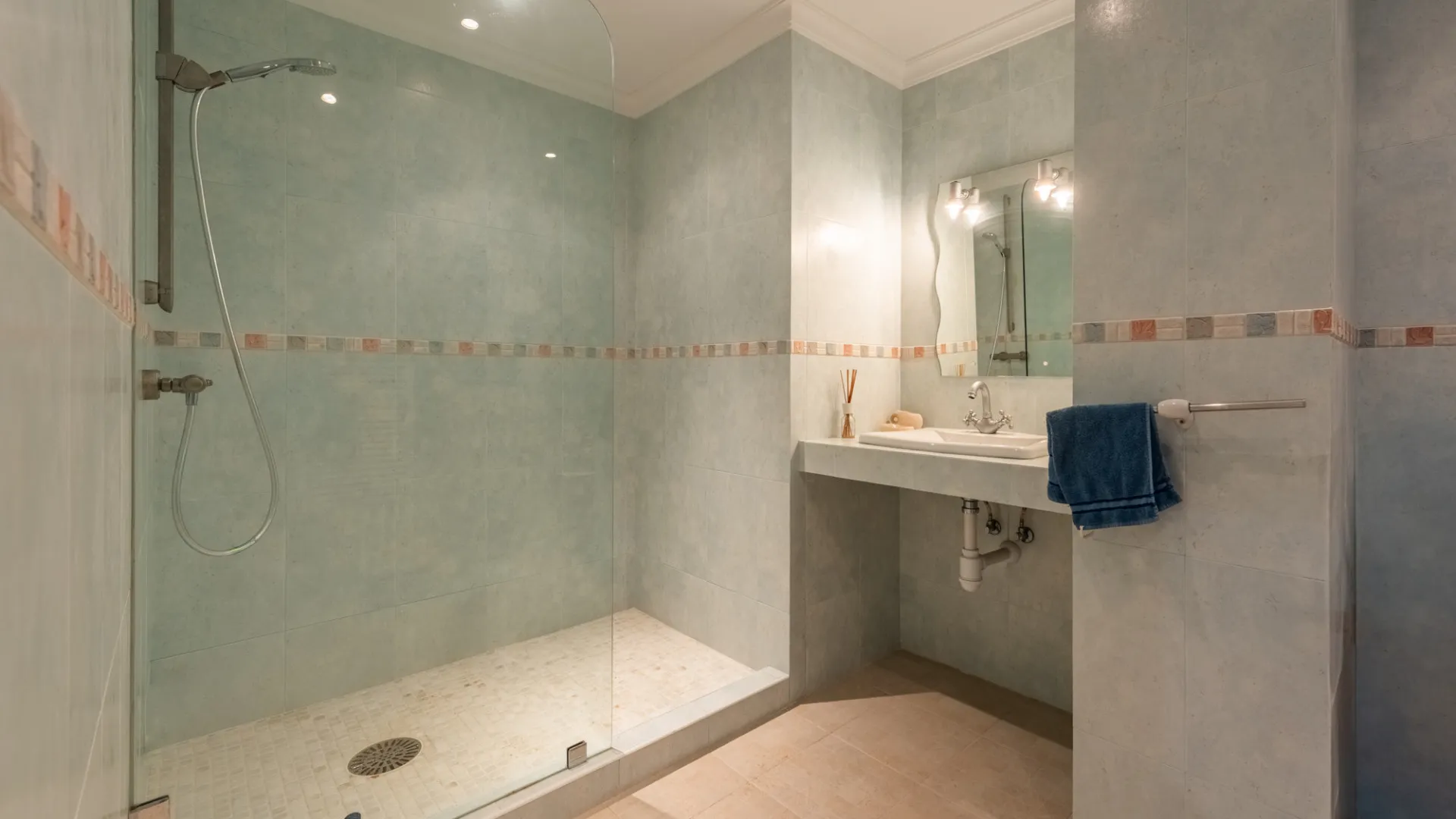 Villa for sale in Zona G with 4 bedrooms