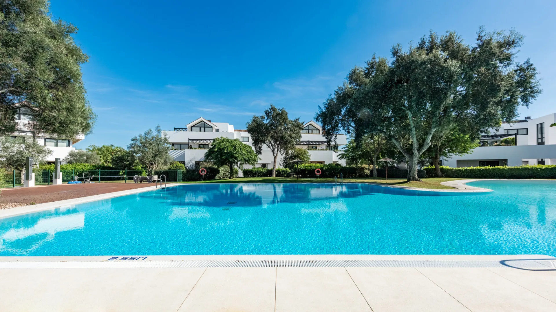 Atico duplex en venta de 4 dormitorios en Hacienda de Valderrama