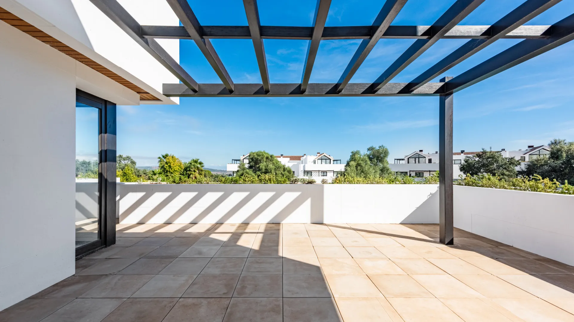 Atico duplex en venta de 4 dormitorios en Hacienda de Valderrama