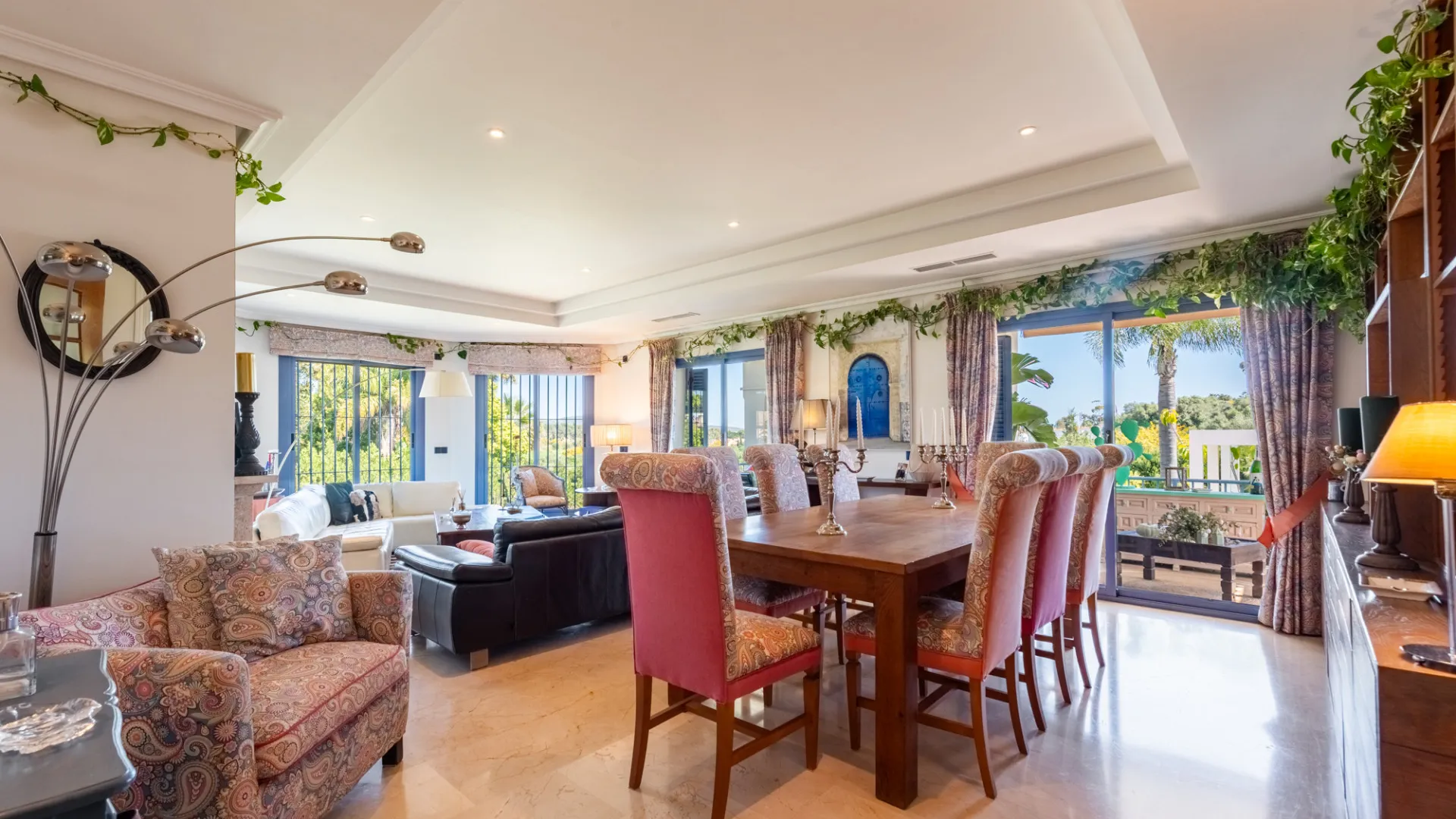 For sale 6 bedrooms villa in Zona B