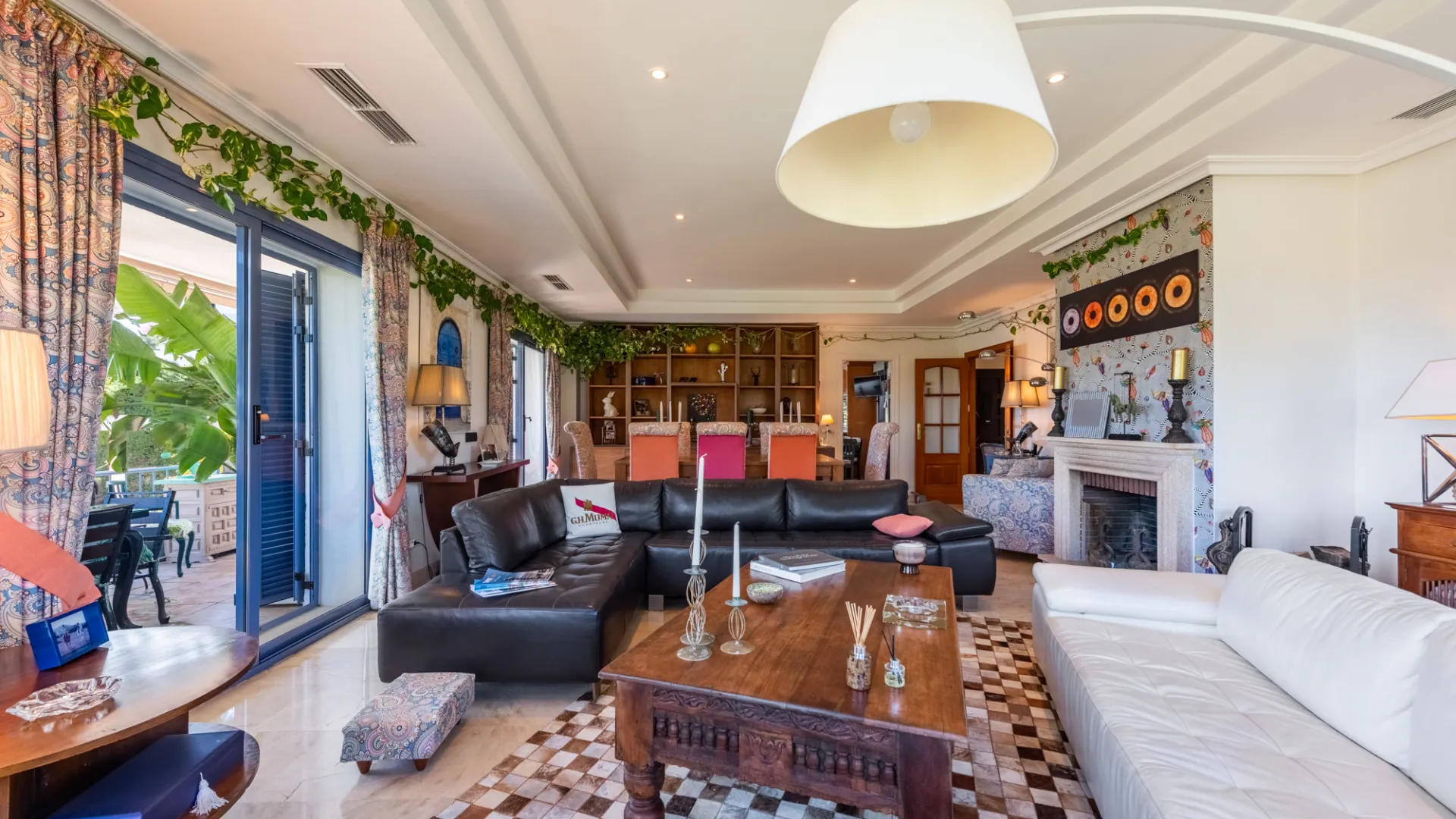 For sale 6 bedrooms villa in Zona B