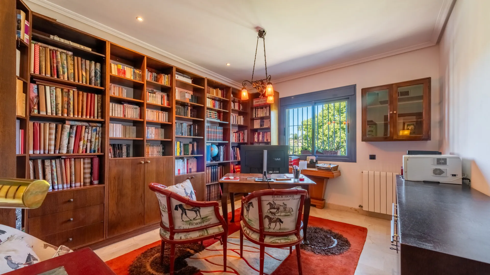 For sale 6 bedrooms villa in Zona B