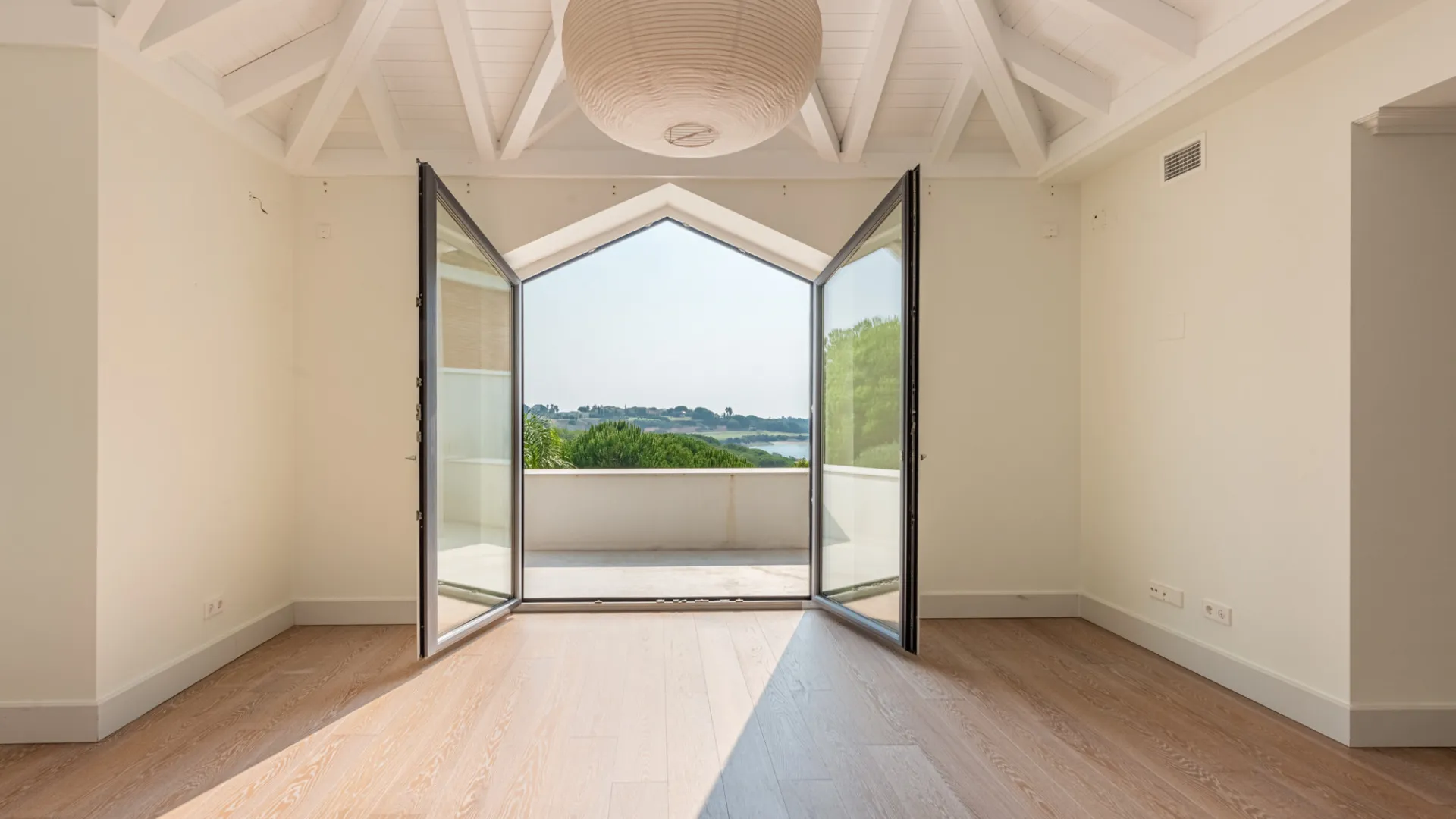 Villa con 7 dormitorios en venta en Zona G