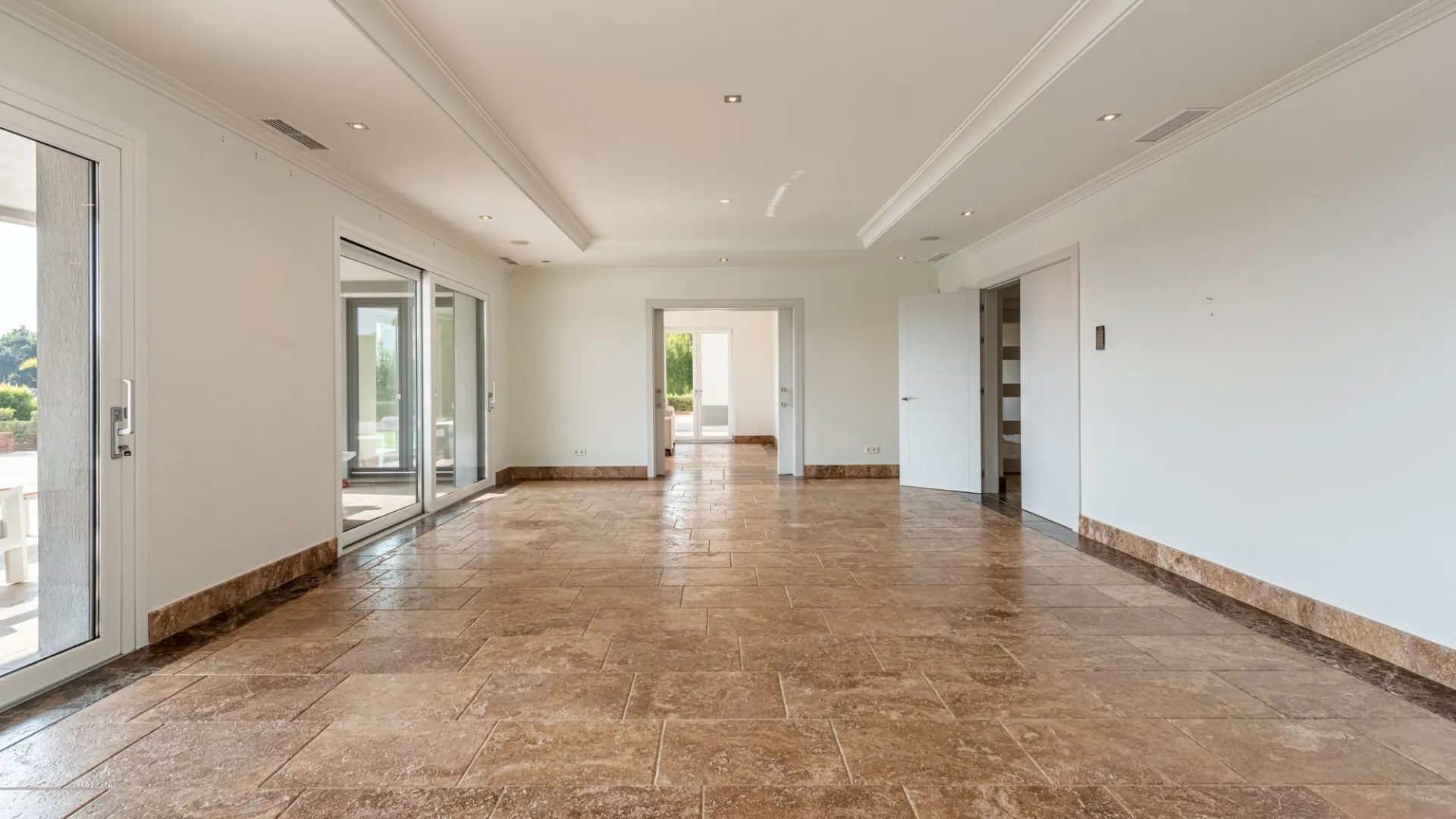 Villa con 7 dormitorios en venta en Zona G