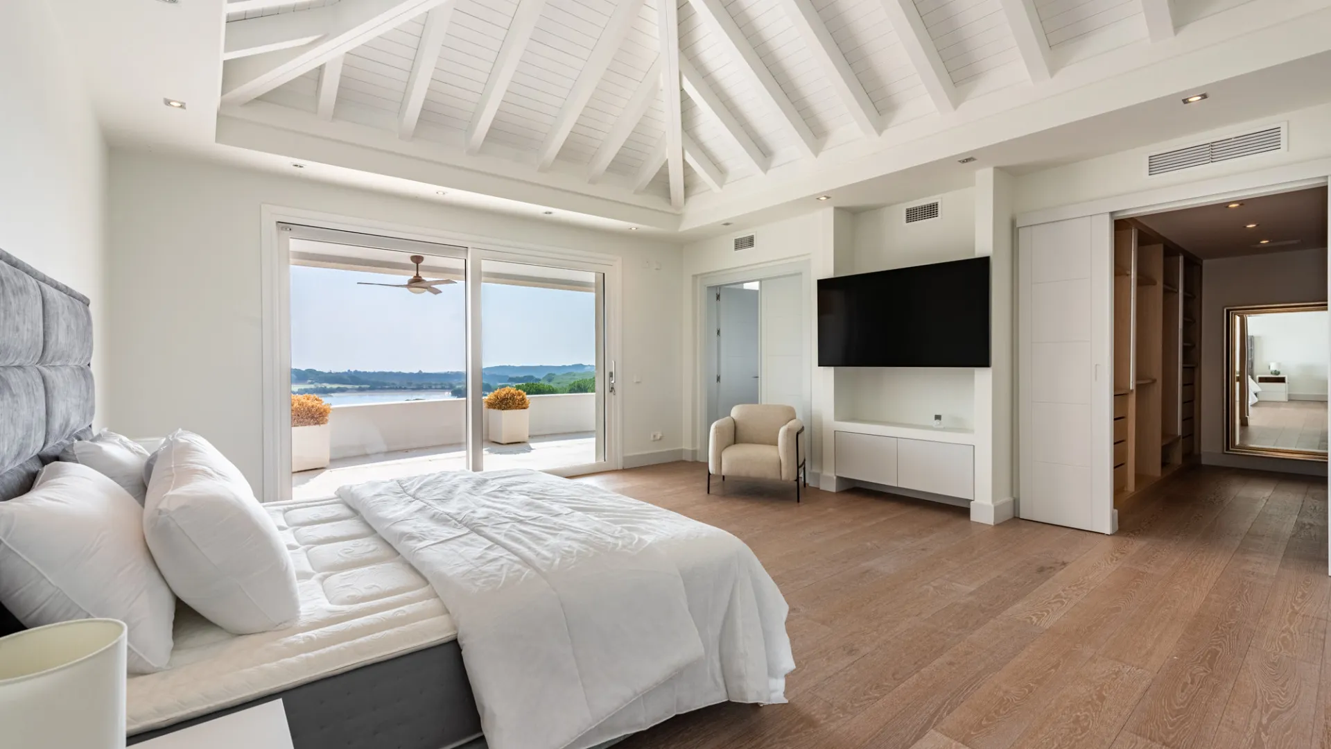 Villa con 7 dormitorios en venta en Zona G