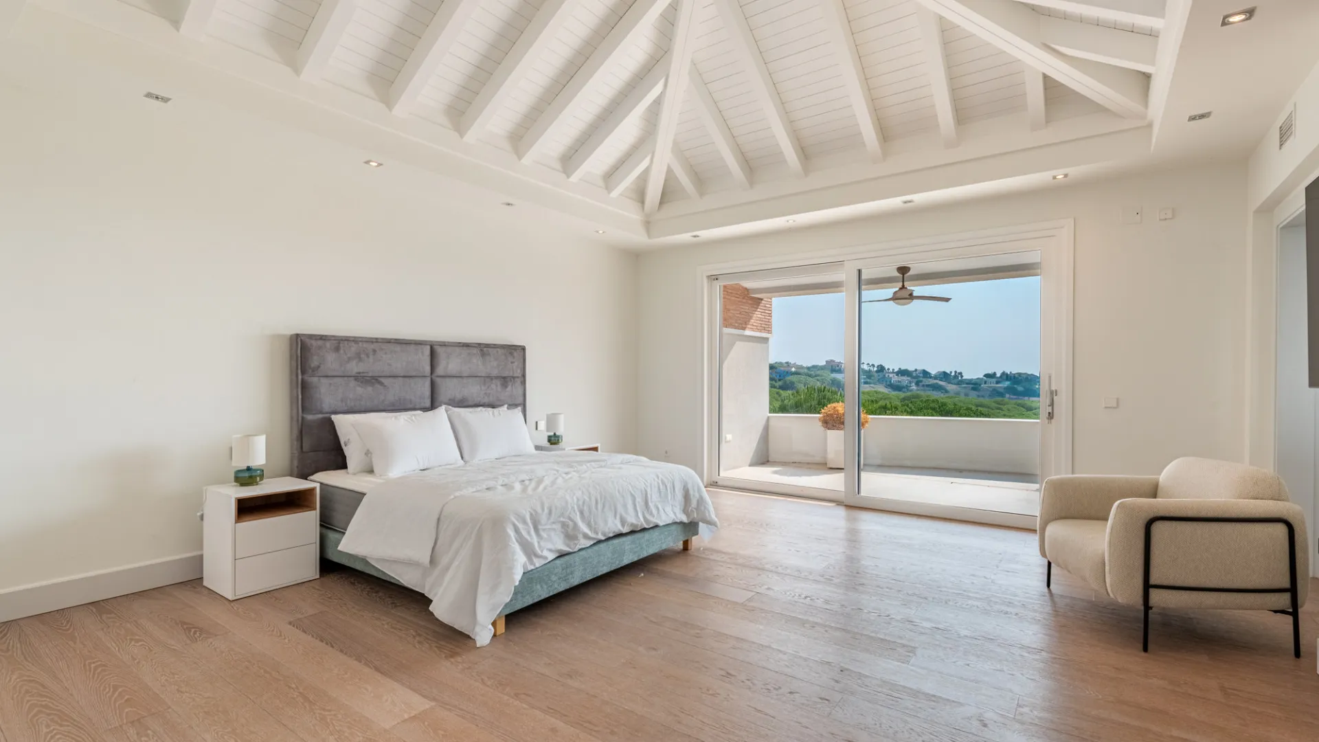 Villa con 7 dormitorios en venta en Zona G