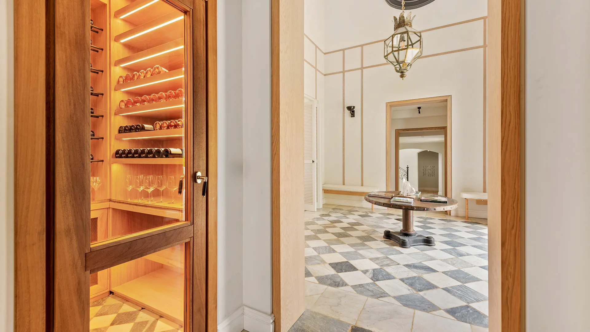 Zona F, villa en venta de 8 dormitorios