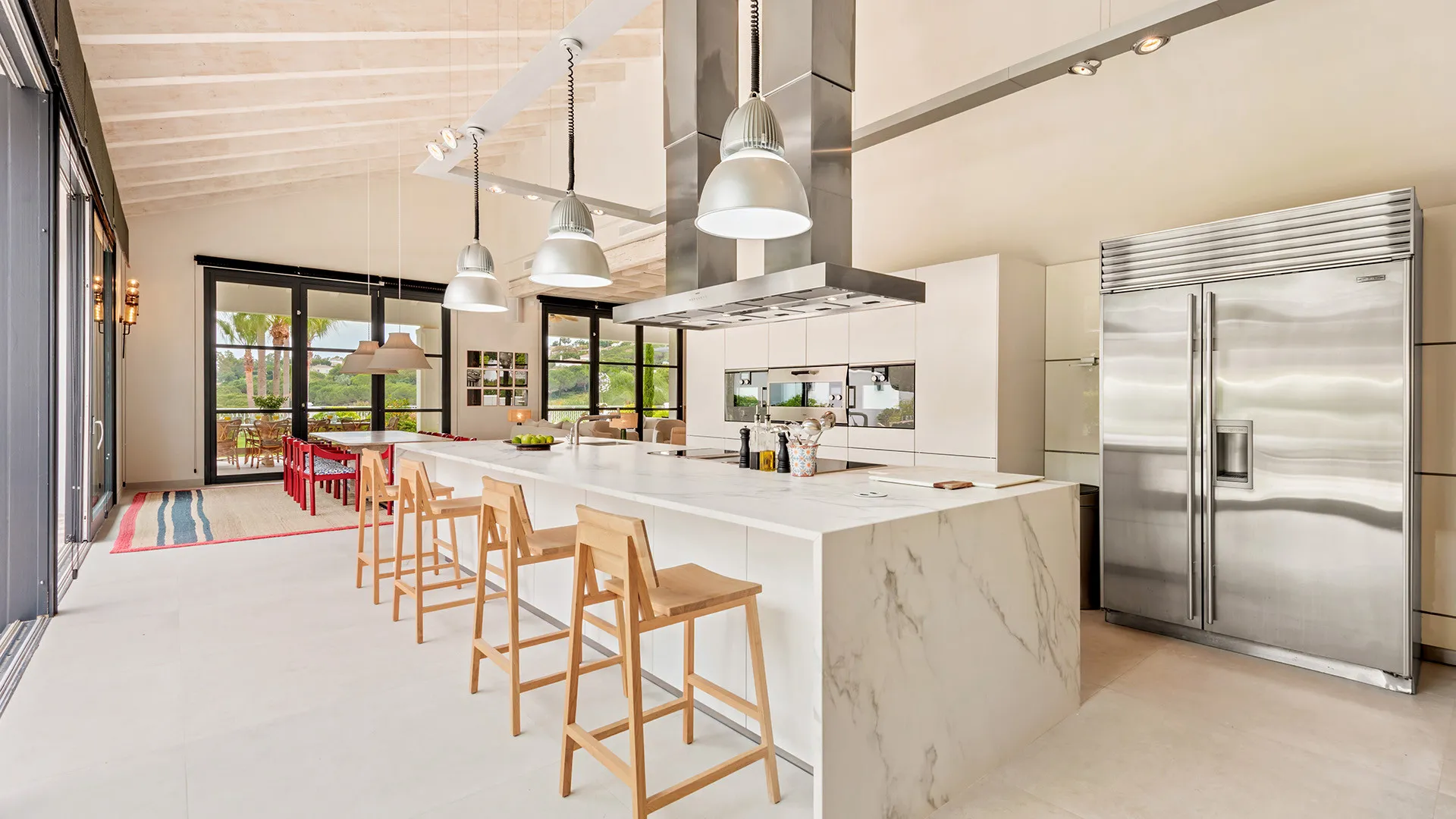 Zona F, villa en venta de 8 dormitorios