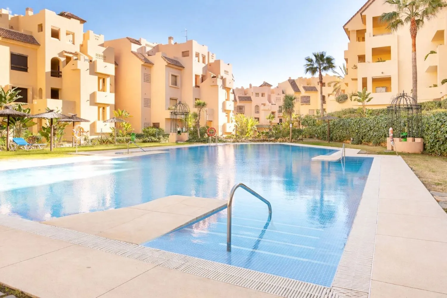 2 bedrooms flat for sale in La Duquesa