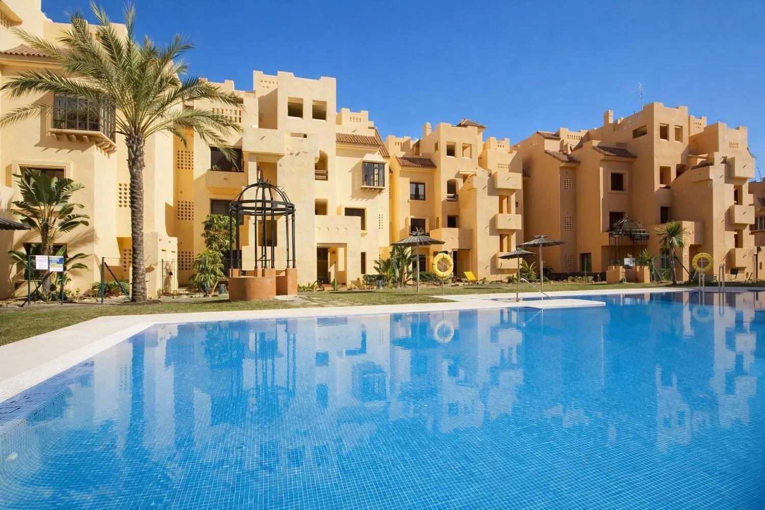 2 bedrooms flat for sale in La Duquesa