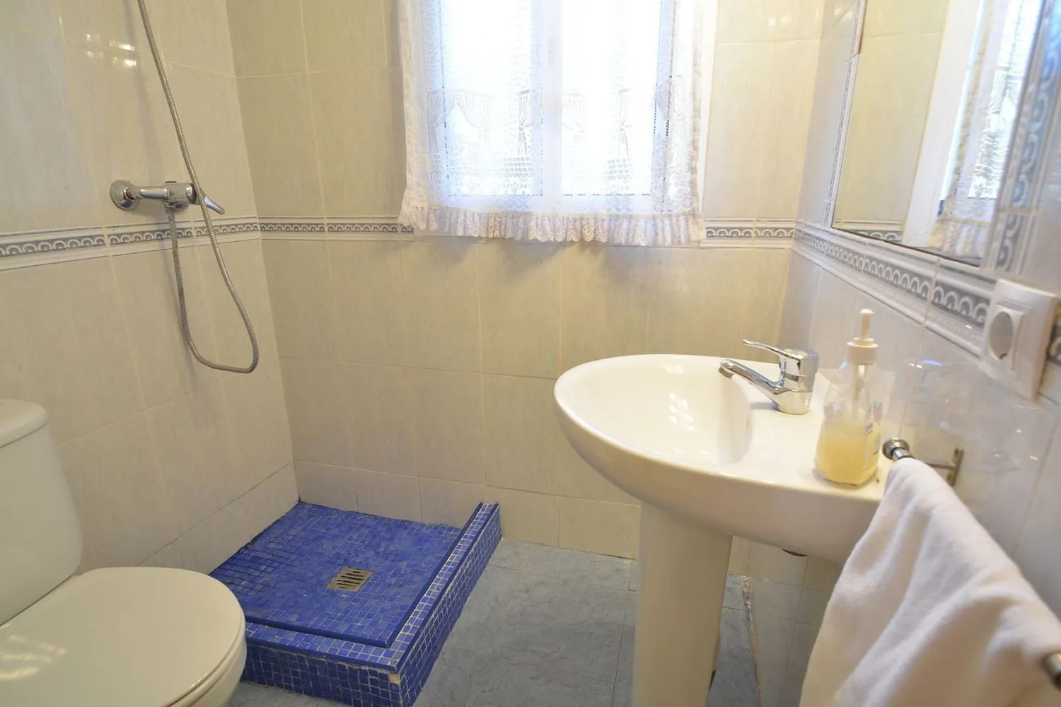 Country house for sale in Los Altos de los Monteros