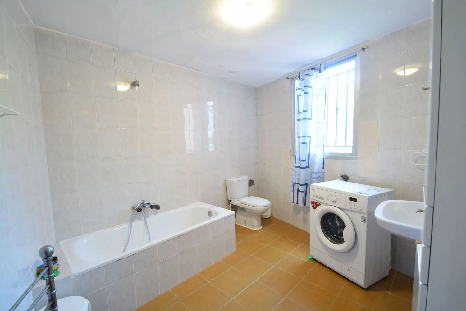 Country house for sale in Los Altos de los Monteros