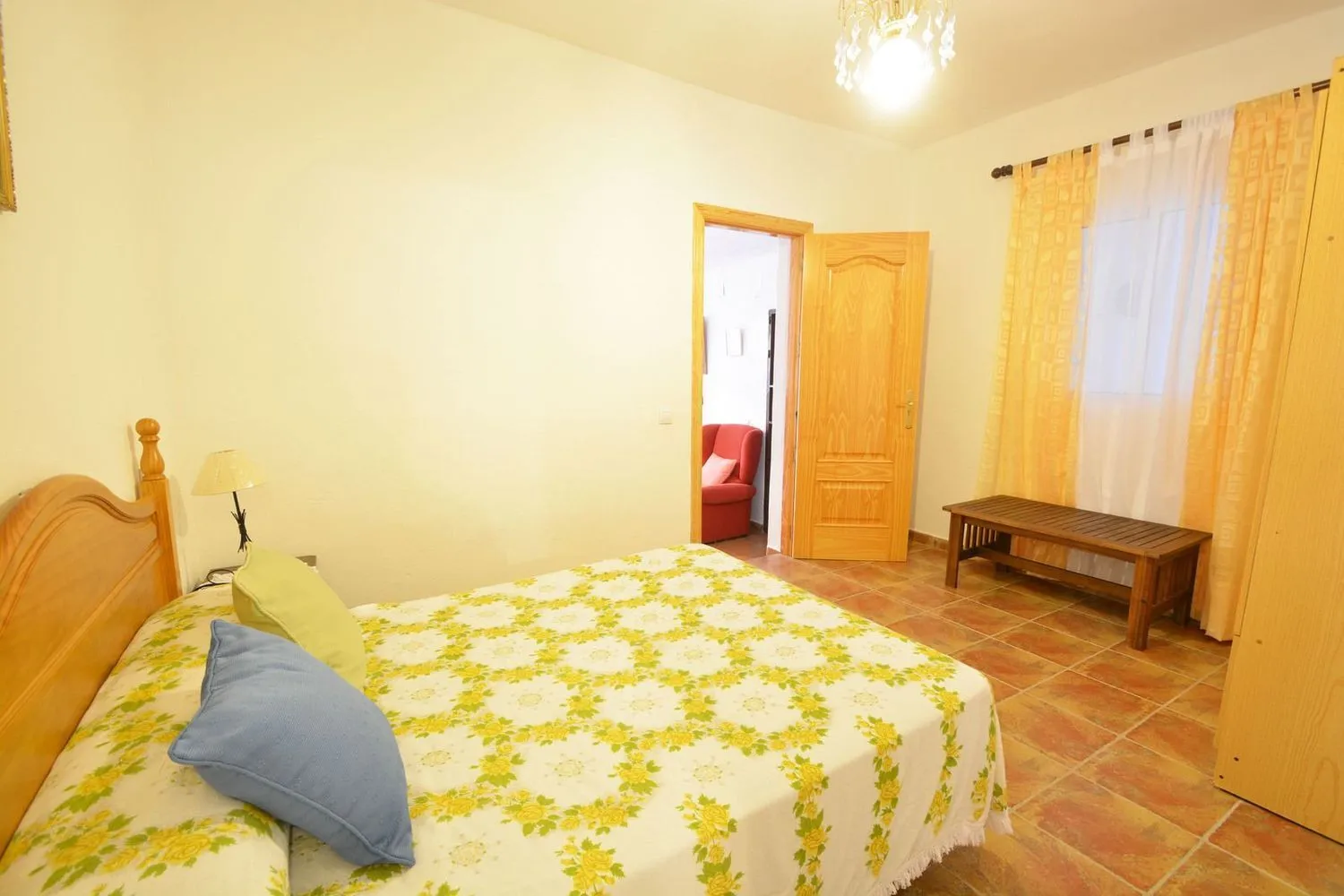 Country house for sale in Los Altos de los Monteros