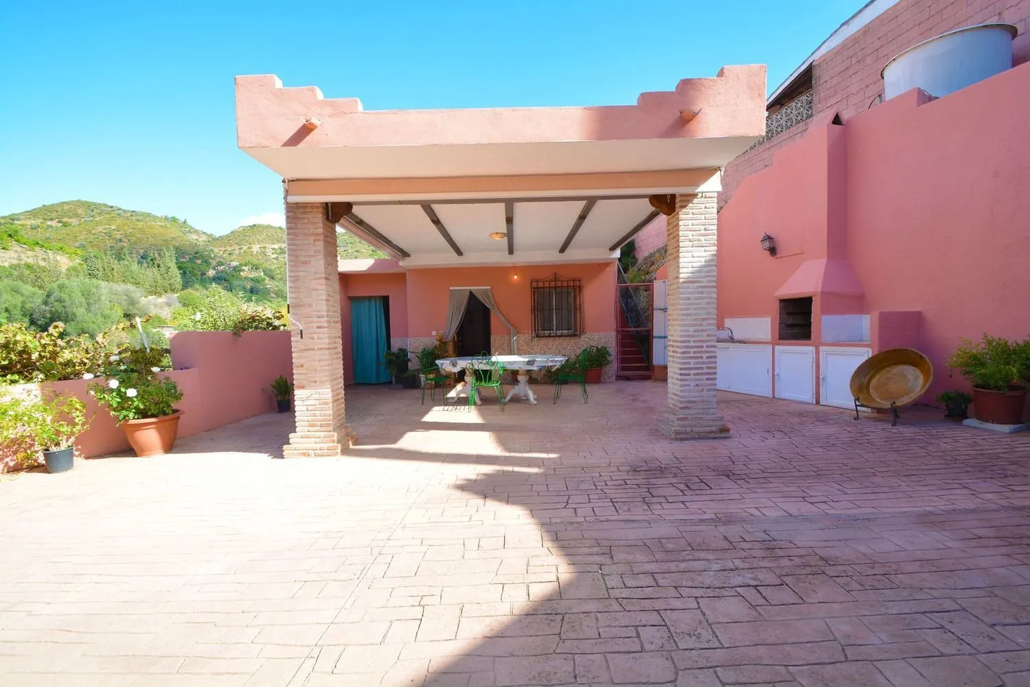 Country house for sale in Los Altos de los Monteros