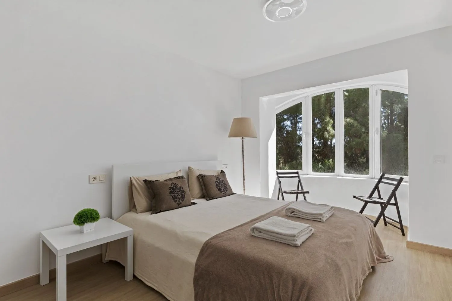 Sitio de Calahonda, casa de 2 dormitorios a la venta