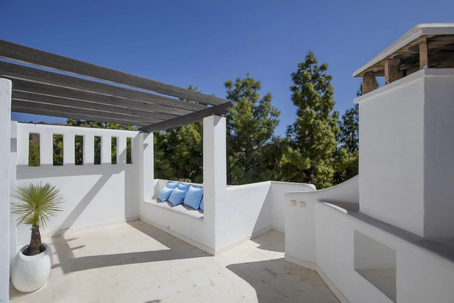 Sitio de Calahonda, casa de 2 dormitorios a la venta