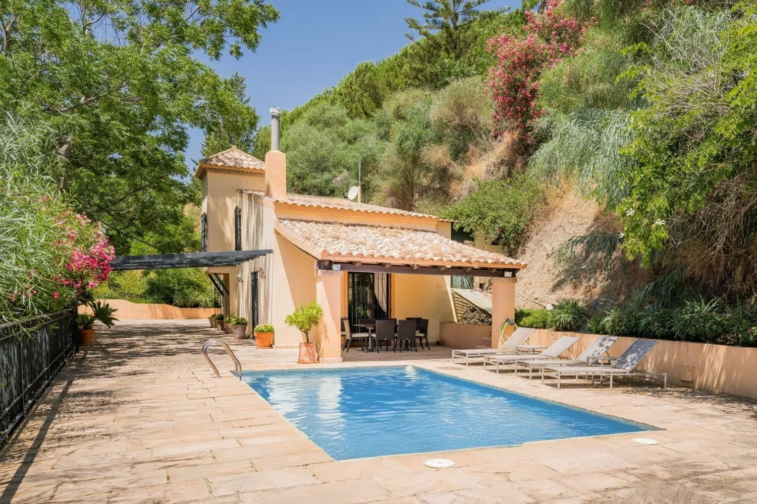 9 bedrooms Ojen house for sale