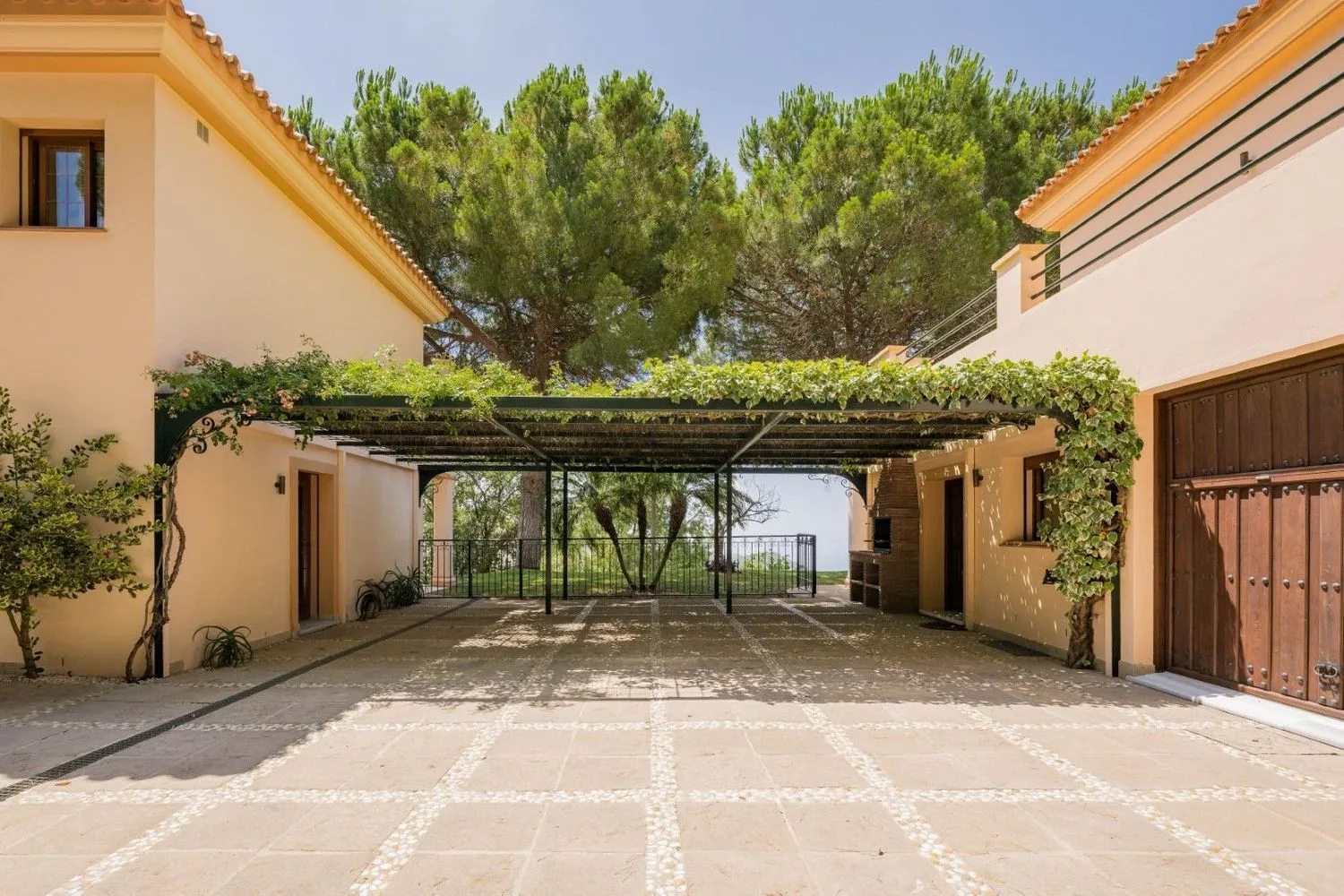 9 bedrooms Ojen house for sale