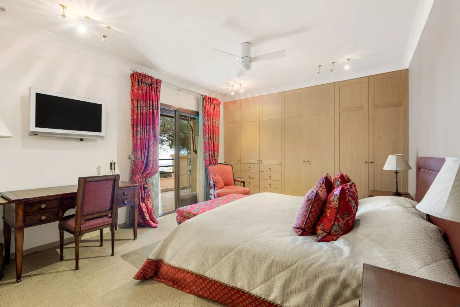 9 bedrooms Ojen house for sale