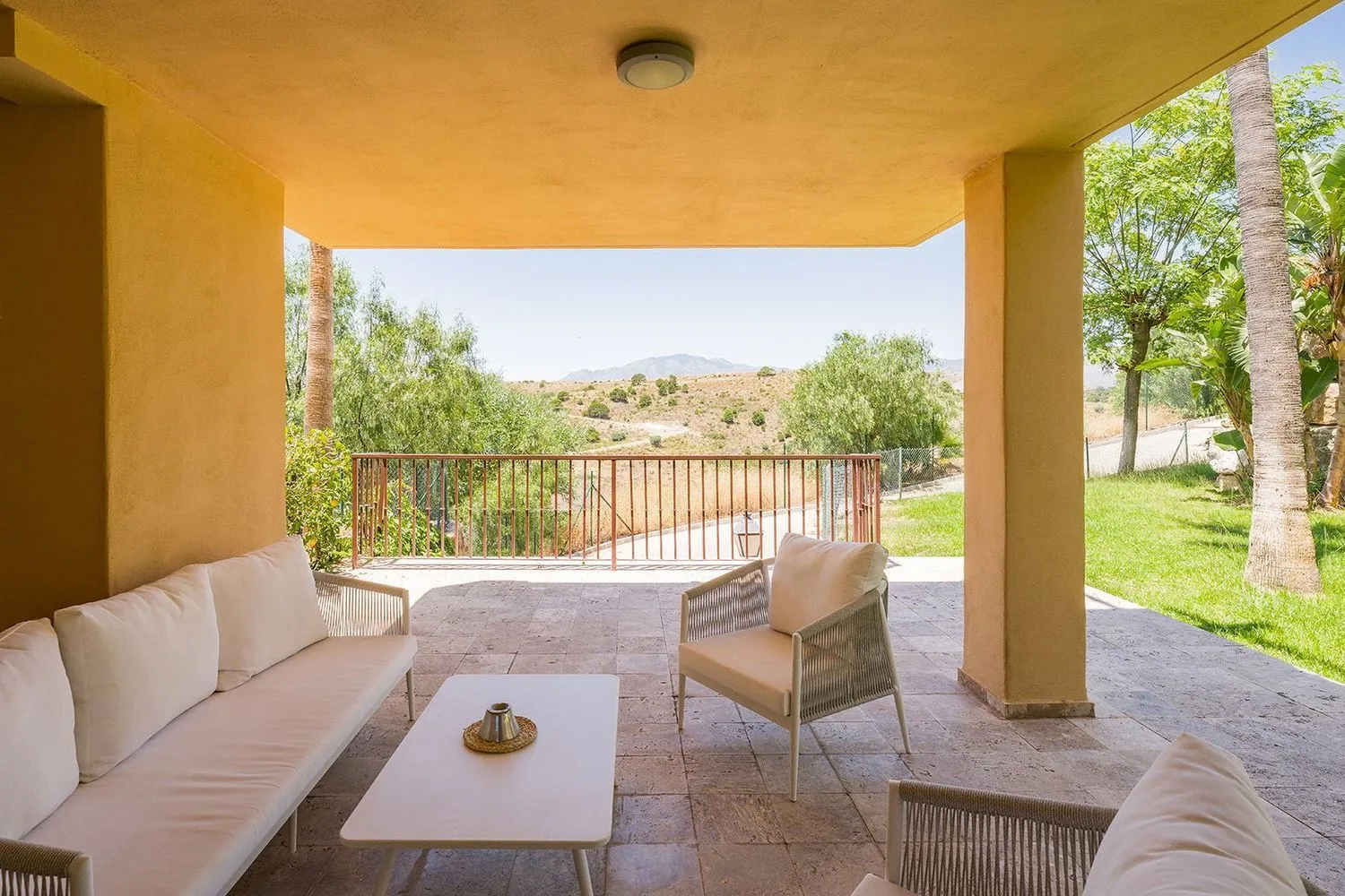 El Paraiso flat for sale