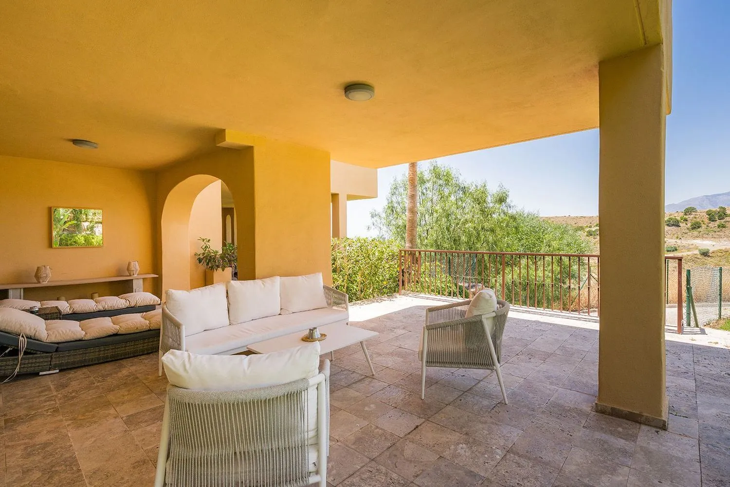 El Paraiso flat for sale