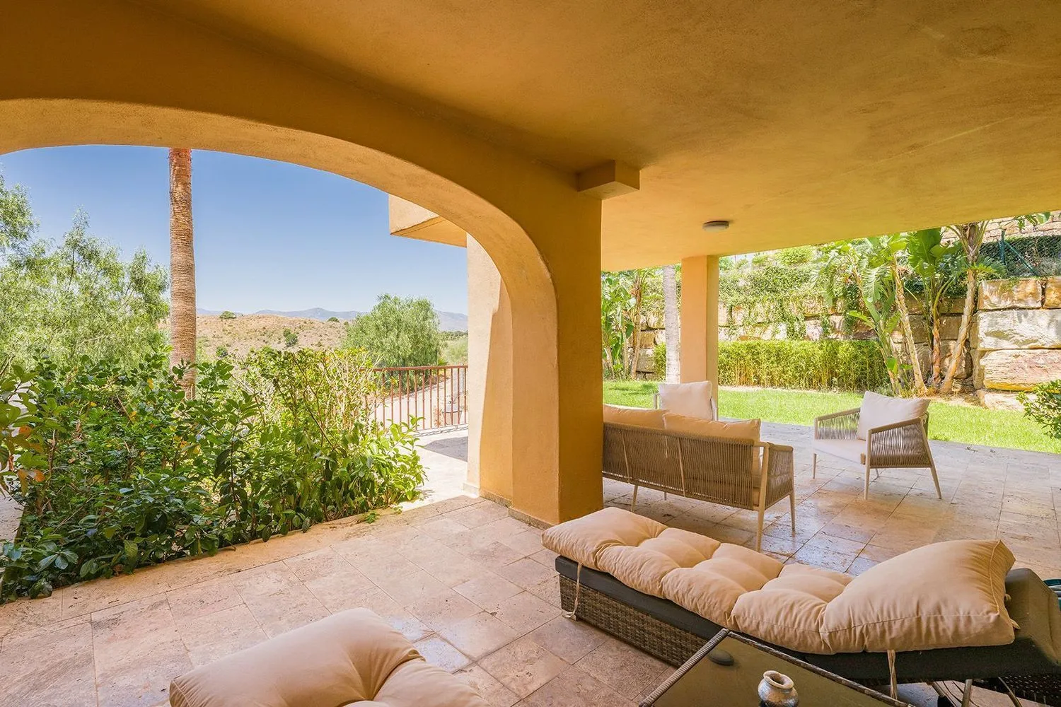 El Paraiso flat for sale