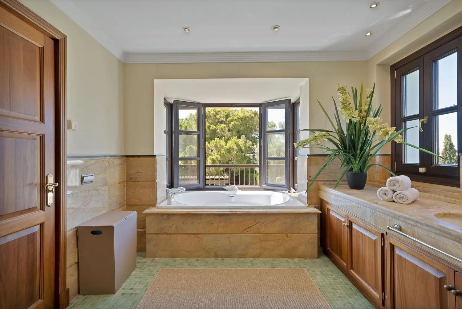 For sale house in Las Lomas del Marbella Club